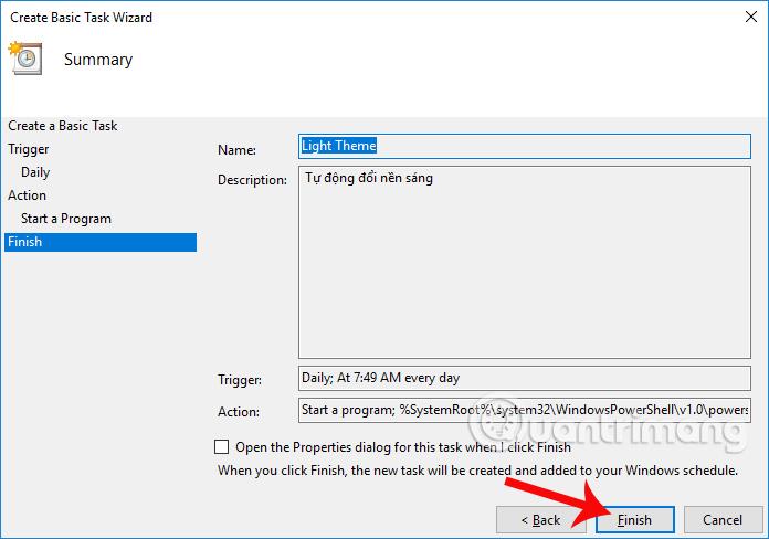 Kā automātiski padarīt fonu tumšu operētājsistēmā Windows 10
