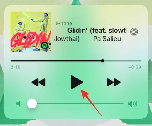 Hogyan lehet eltávolítani a zenelejátszót a lezárási képernyőről az iOS rendszerben
