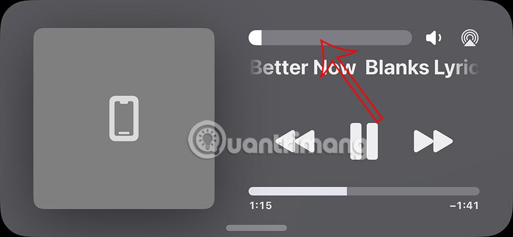 Sådan slår du musikafspilning på fuld skærm til i StandBy iPhone-tilstand