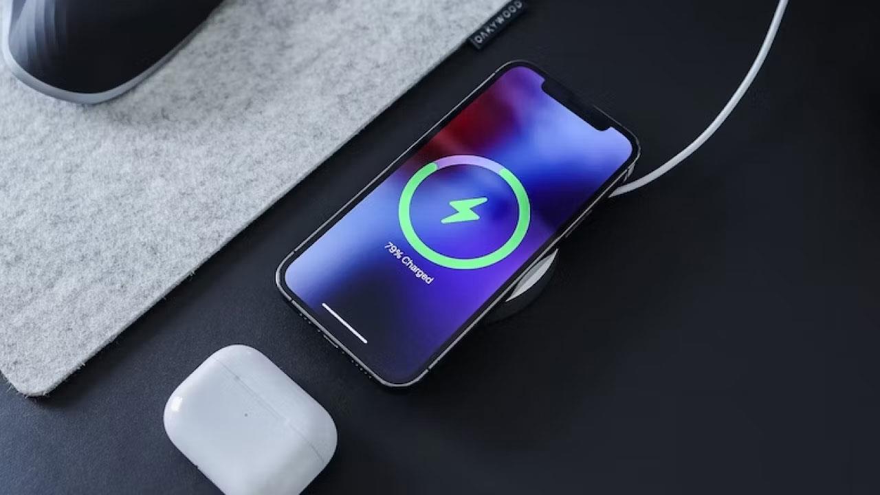 Jaký typ kabelu a nabíječky váš iPhone potřebuje?