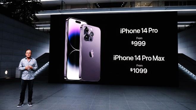 iPhone 14: Pro versija turi naują ekraną, 48MP kamerą, palaiko palydovinį ryšį, kaina nuo 799 USD