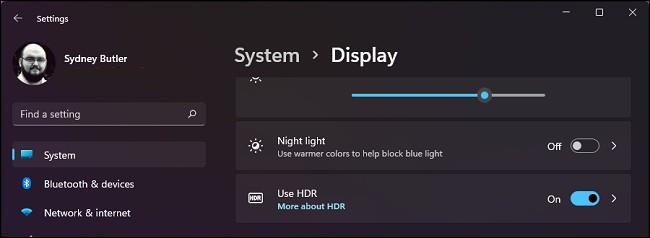 Slik aktiverer du HDR på Windows 11