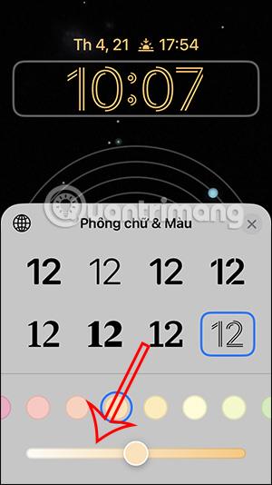 Útmutató az iPhone zárolási képernyőjének órastílusának megváltoztatásához